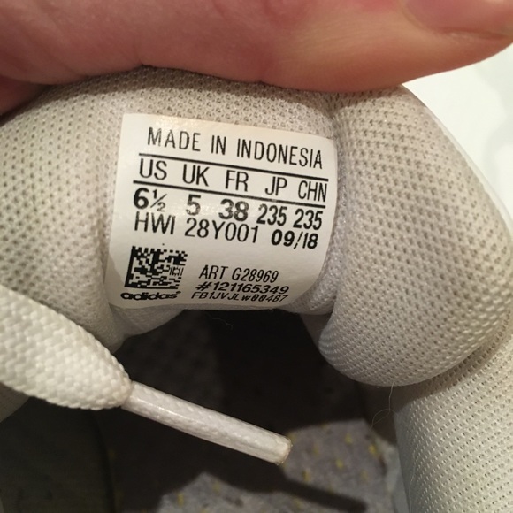 Adidas Cloadfoam shoes size 6.5 - Picture 9 of 10